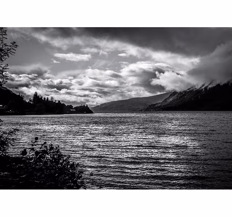 Loch ness ved solopgang sø fototapet - TenStickers