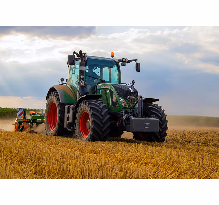 Traktor landskab køretøj foto tapet - TenStickers