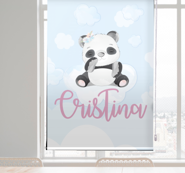 Baby panda sidder med navn mørklægningsgardiner børn - TenStickers