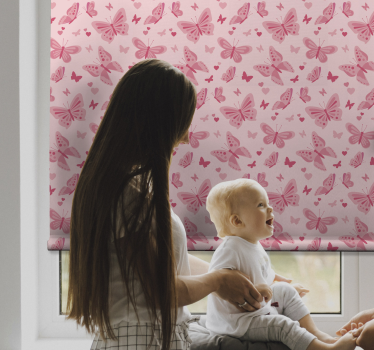 Lyserøde sommerfugle børn rullgardin - TenStickers