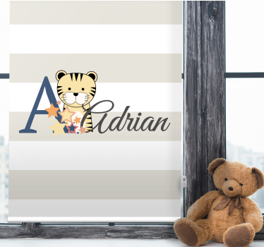 Baby tiger med navn og initial mørklægningsgardiner børn - TenStickers