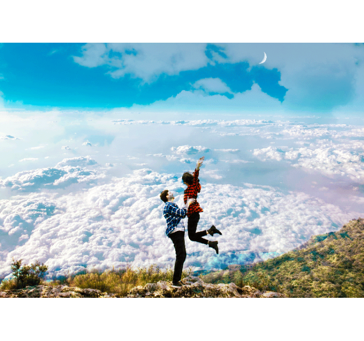 Glædelig omfavnelse over skyerne kærlighed fototapet - TenStickers