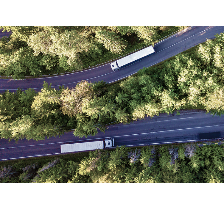 Lastbiler på motorvejen fototapet køretøj - TenStickers