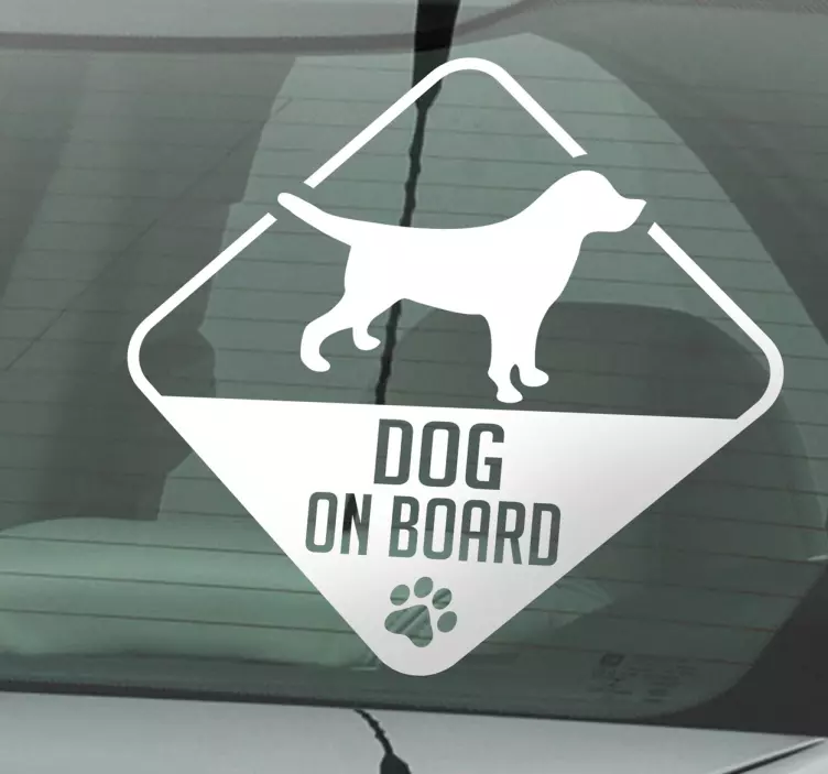 Hund om bord på bilmærkat - TenStickers