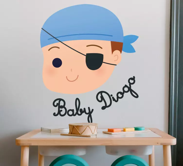 Piratbaby med navn klistermærke til børn - TenStickers