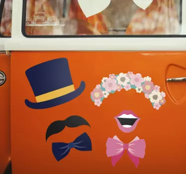 Hat og tiara til klistermærke til bryllupsbil - TenStickers
