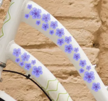Lilla blomster Klistermærke til cykel - TenStickers