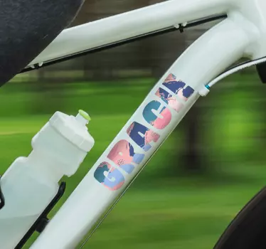farverigt klistermærke til cykel med navn - TenStickers