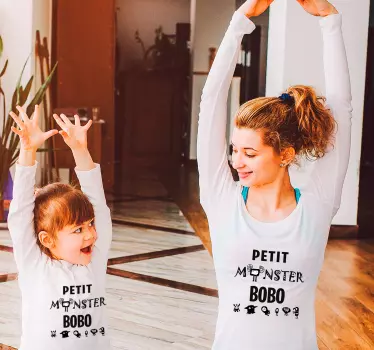 Baby t-shirt legesyge monsterfamilie - TenStickers