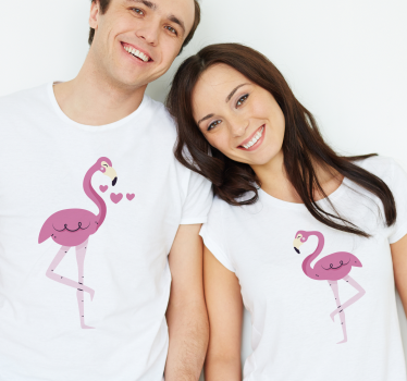 Flamingoer i kærlighed matchende skjorter til par - TenStickers