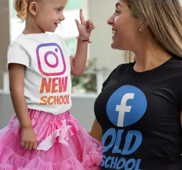 Instagram og facebook forældre børn t-shirt - TenStickers