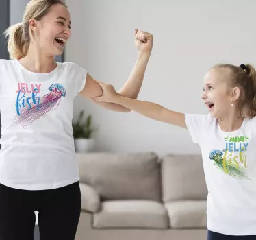 Mor og datter t-shirt glade blæksprutter duo - TenStickers