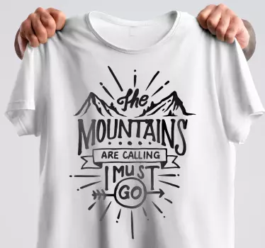 Original t-shirt bjergene kalder eventyr - TenStickers