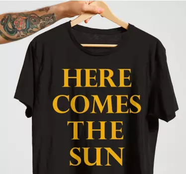Original t-shirt solens komme - TenStickers