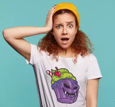 Overrasket kageudtryk t-shirt til børn - TenStickers