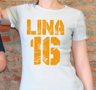 Personlig t-shirt med iøjnefaldende navn - TenStickers